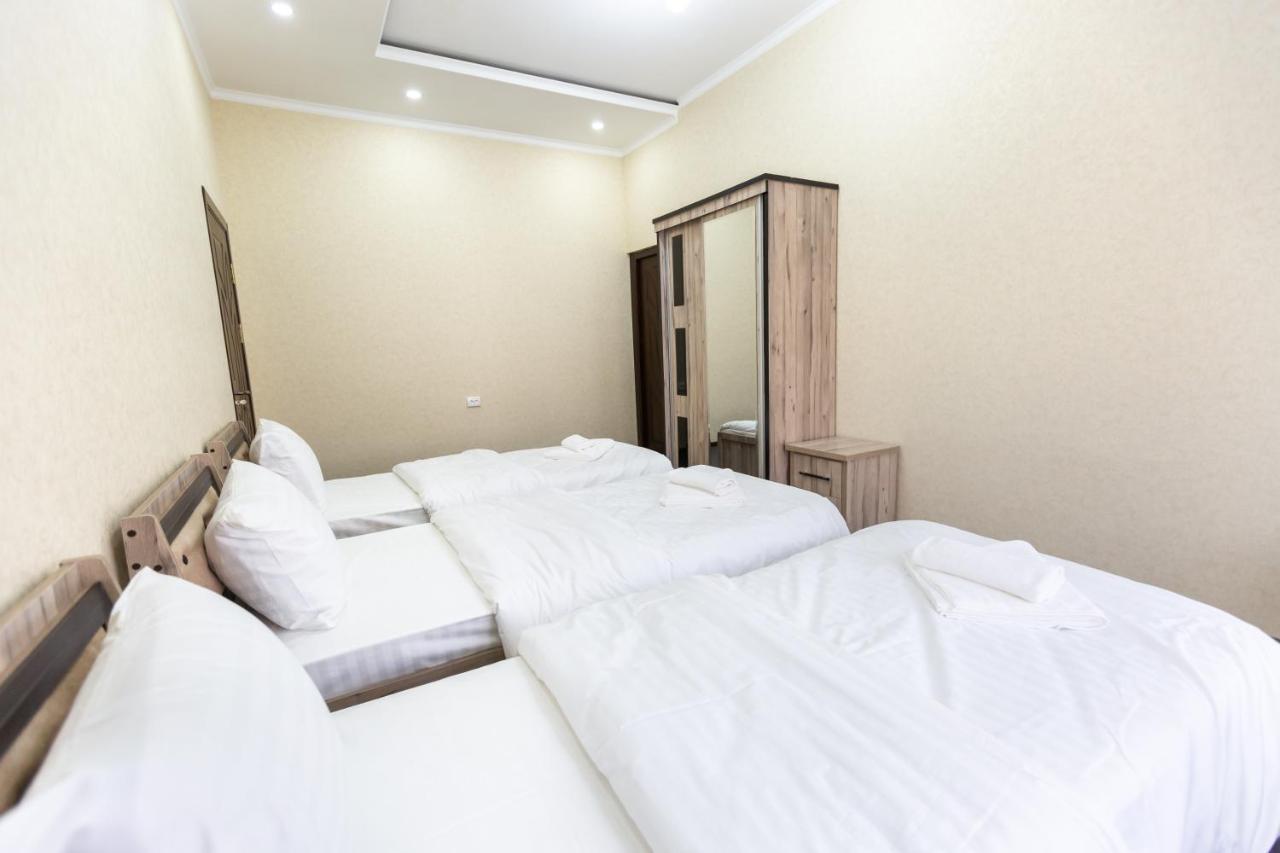 Light Hotel Tashkent Luaran gambar